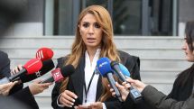 Մեր մասին զրպարտչական, վիրավորանքի տարրեր պարունակող գրառում կատարած Արուսյակ Ջուլհակյանի հետ կհաղորդակցվեմ դատարանում. Մելոյան