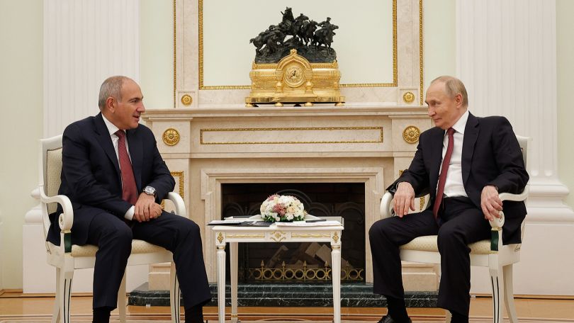 Pashinyan and Putin meet in Moscow