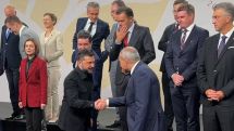 Pashinyan holds brief meetings with foreign partners in Copenhagen
