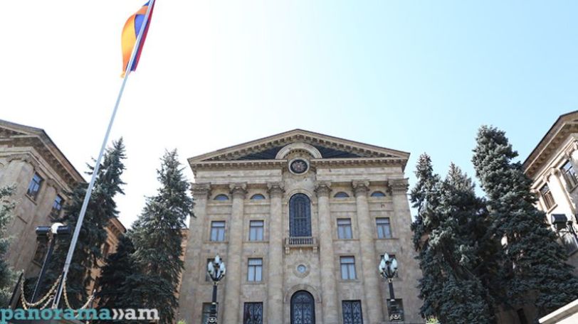 Վիլեն Գաբրիելյանի մանդատը կտրվի Արտյոմ Մեհրաբյանին