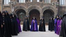 Երկրի հույսը քաղաքական հաղթանակները չեն, այլ հոգևոր հարությունը և սրբությամբ ապրելը. Մայր Տաճար է բերվել աստվածամուխ Սուրբ Գեղարդը