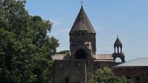 Заявление служащих в Первопрестольном Святом Эчмиадзине иереев