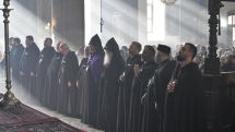Սպասավորությունը, ծառայությունը, իշխանությունը դրանք ոչ թե արտոնություններ են, այլ պարտք. Սուրբ և Անմահ Պատարագ Գյումրու Սուրբ Յոթ Վերք եկեղեցում