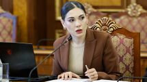Լուրջ դեմքով էլ քննարկում են՝ իբր իրենց նախաձեռնությամբ չէ, որ վերացվել է բանկային գաղտնիքը. Մարուքյան
