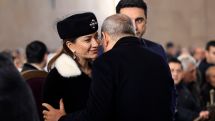 Сколько стоят украшения, которые были на Анне Акопян?