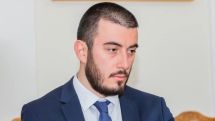 Սամվել Հակոբյանը վայր է դնում Երևանի ավագանու անդամի իր մանդատը