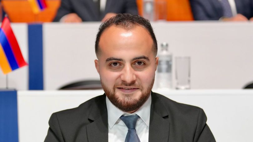 Աշխատավարձի ու պարգևավճարի համար մանդատ վերցնելու մասին խոսակցությունները ծիծաղելի են. Անդրանիկ Գևորգյան