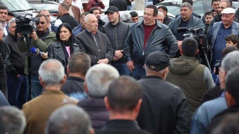 Областные встречи Гагика Царукяна превращаются в народные пресс-конференции – Тоноян
