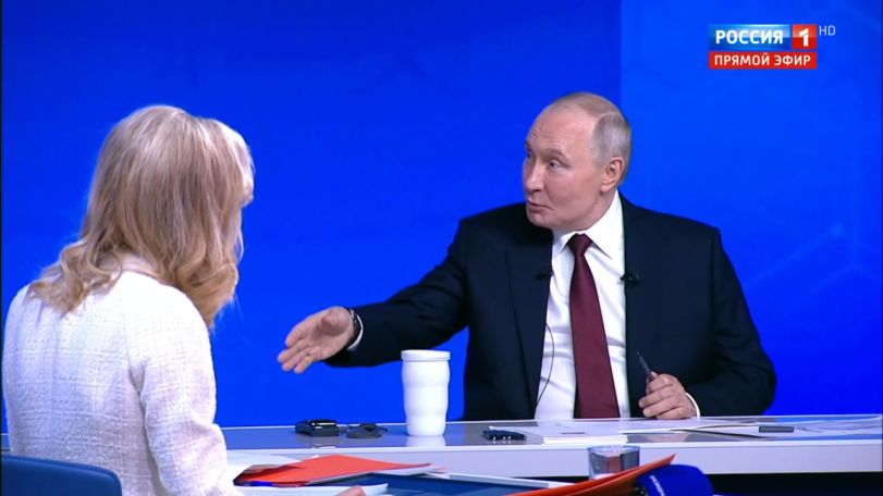 Путин пошутил, что отправит комету к Юпитеру