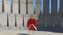 Serzh Sargsyan pays tribute to fallen soldiers at Yerablur