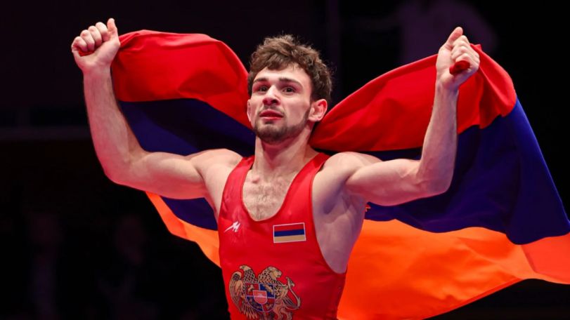 Арсен Арутюнян одержал уверенную победу и прошел в полуфинал Чемпионата Европы по борьбе