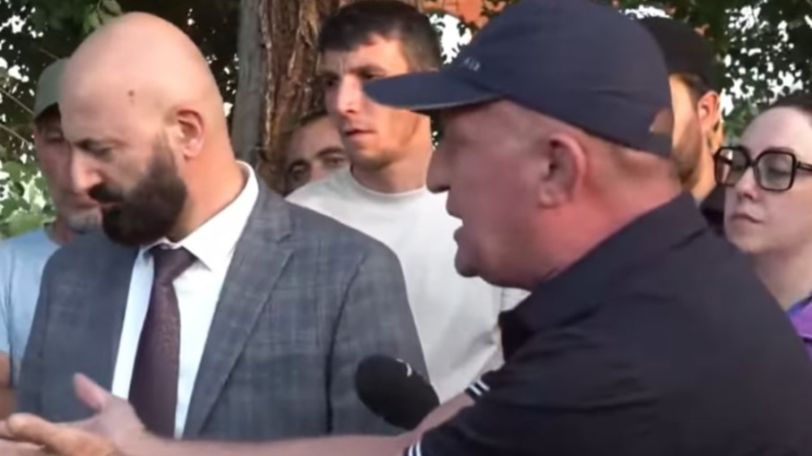 Դուք ասեք՝ ռուսին ի՞նչ եք ասել, որ փակել ա, ես քաղաքական կոնտեքստ եմ տեսնում․ ծաղկեգործը՝ պաշտոնյային