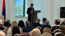 Մայր Աթոռում տեղի է ունեցել Արցախին, Հայոց gեղաuպանnւթյանը և հայ ազատագրական պայքարին նվիրված գրքերի շնորհանդեսը