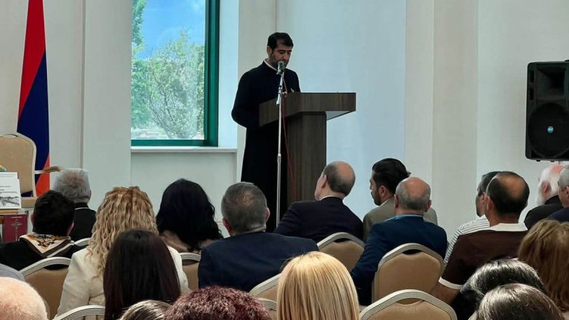 Մայր Աթոռում տեղի է ունեցել Արցախին, Հայոց gեղաuպանnւթյանը և հայ ազատագրական պայքարին նվիրված գրքերի շնորհանդեսը