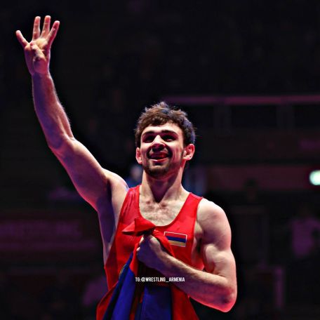 Армянский борец Арсен Арутюнян пробился в 1/4 финала Чемпионата Европы, Вазген Теванян поборется за бронзу