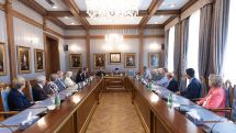 Ամենայն Հայոց Կաթողիկոսն անդրադարձել է հայ ժողովրդի առջև ծառացած մարտահրավերներին