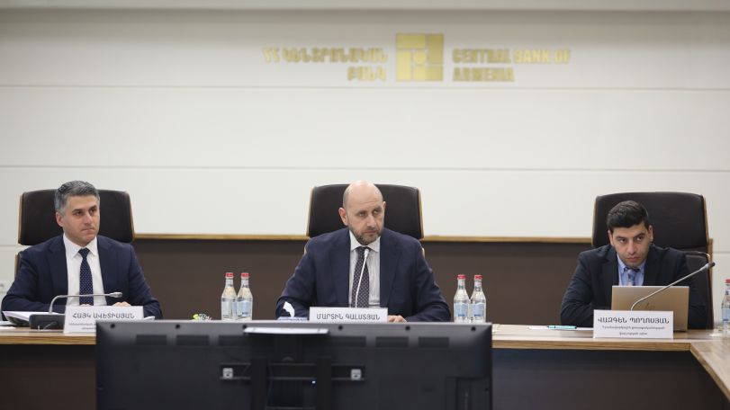 Մեր հաշվարկներով այդ սահմանափակումներից բանկային համակարգի վնասը կկազմի մոտ 2 մլրդ դրամ. Մարտին Գալստյան
