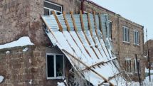Strong winds damage roofs in Armenia