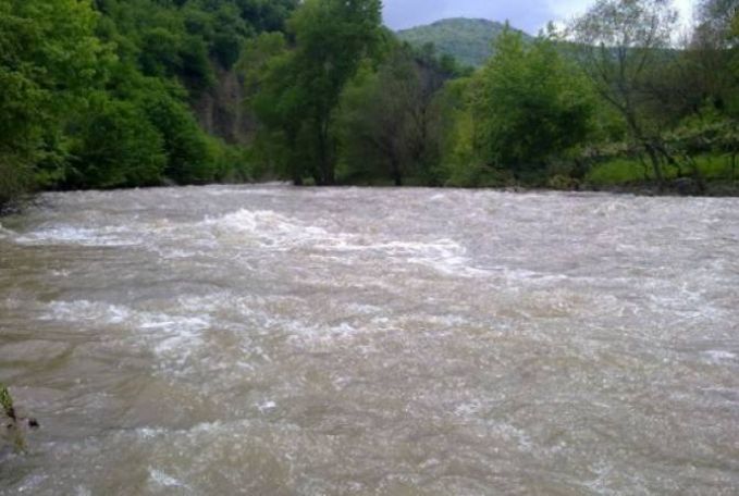 Ջերմաստիճանի կտրուկ բարձրացման և հորդառատ անձրևների դեպքում գետերի մերձափնյա շրջաններում հնարավոր են ջրածածկումներ և ողողումներ