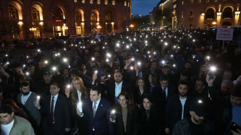 Шествие партии «Сильная Армения» – после митинга на площади Свободы в Ереване
