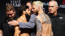 Arman Tsarukyan headbutts Dan Hooker during UFC Fight