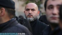 Երեկ Նիկոլի փուչիկներից մեկը պայթեց Երևանի սրտում, ֆեյսբուքում ընկել էր վառված ուսապարկերի գարշահոտությունը. Արմեն Աշոտյան