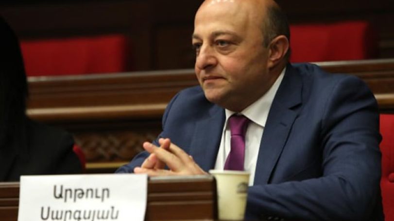 Գլխավոր դատախազն ԱԺ-ում ներկայացրեց ընդդիմադիր պատգամավոր Արթուր Սարգսյանի նկատմամբ հանրային քրեական հետապնդում հարուցելուն համաձայնություն տալու մասին միջնորդագիրը