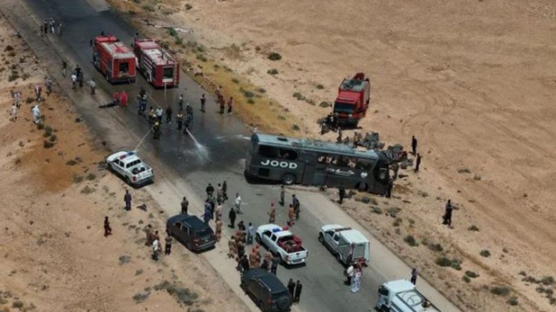 Two buses collide in Syria, killing at least 35