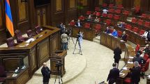 Правительственный час в парламенте проходит без участия оппозиционных депутатов