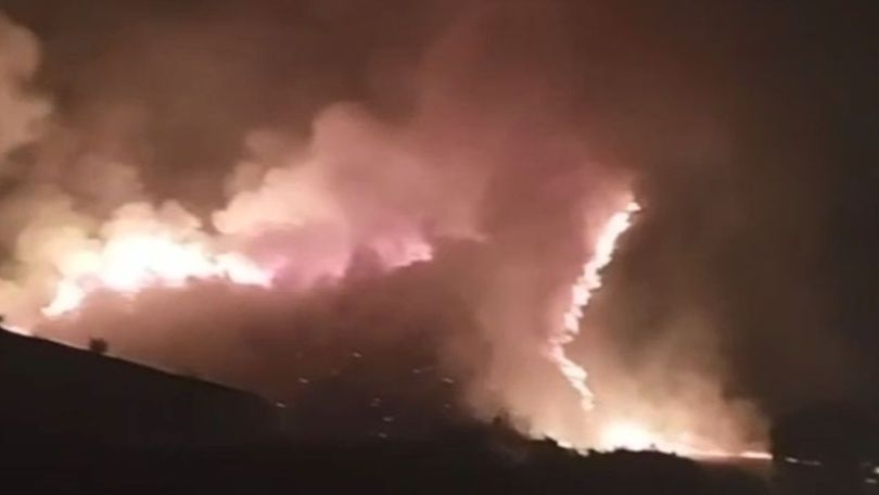 Пожар в оккупированном Азербайджаном Арцахе пока не удается потушить, привлечена авиация