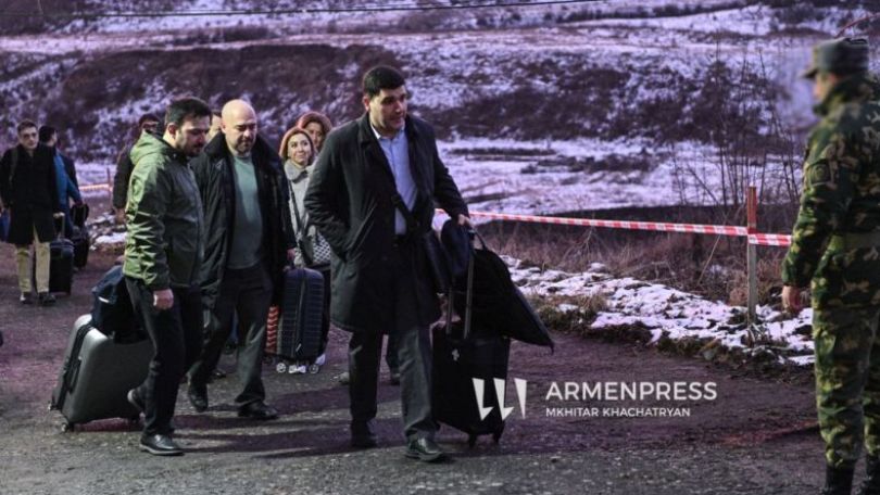Նիկոլն էլ կաշվից դուրս է գալիս, որ Իլհամին այդ գործում օգնի. Փորձագետ