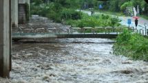 Южная Корея и Пакистан уходят под воду, есть жертвы