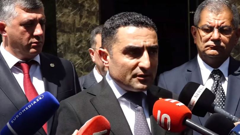 ՀԷՑ գլխավոր տնօրենի տեղակալ Դավիթ Ղազինյանը «ձև չունի մնալու». Ռոմանոս Պետրոսյան