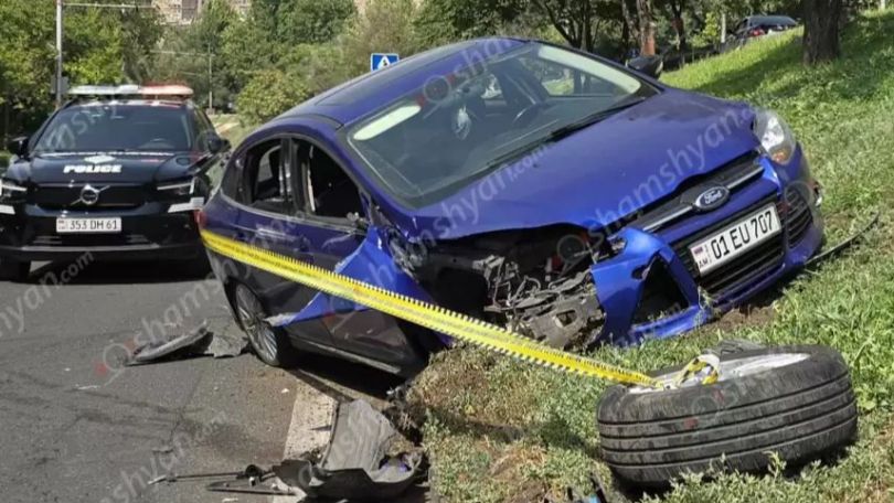 Երևանում բախվել են «Ford Focus»-ն ու ՊՆ «Ուրալ»-ը, կա վիրավոր