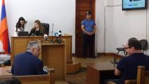 Музыкальная пауза: в суде на заседании по делу Эдгара Казаряна включилась песня Боки