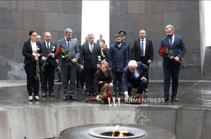 German president pays tribute to Armenian Genocide victims