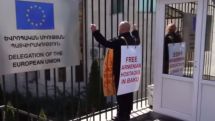 Armen Ashotyan holds solo protest outside EU office in Armenia