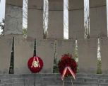 Serzh Sargsyan pays tribute to April war heroes