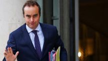 French prime minister resigns
