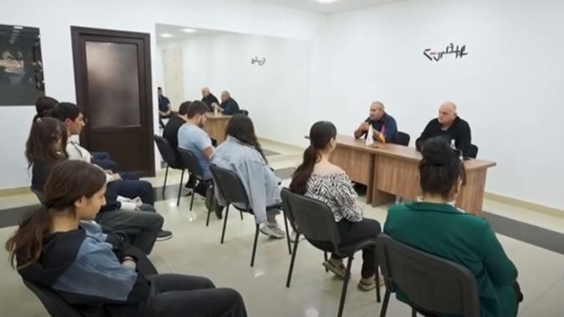 Ցանկացած երկիր, ցանկացած բնակավայր ուժեղ է իր երիտասարդությամբ ու նրանց հետ հանդիպելը միշտ ուրախալի է. Խաչիկ Մանուկյան
