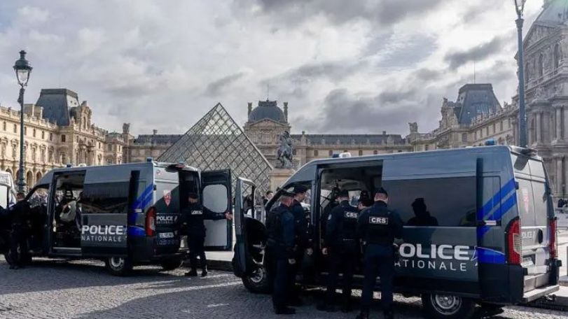 Ограбление Лувра: задержали еще 5 подозреваемых, украденные ценности пока не нашли
