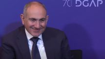 Посол Азербайджана обратился к Пашиняну на армянском во время встречи в Берлине