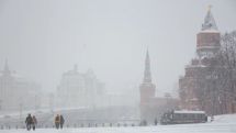 Сильный снегопад накрыл Москву: объявлен «желтый» уровень опасности
