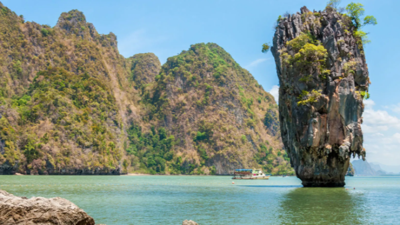 Armenian tourists stranded in Thailand after flight cancellations