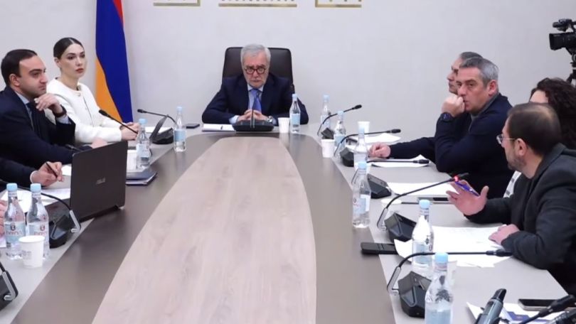 Բանը հասնում էր այնտեղ, որ անհայտ կորած անձնաց հարազատները ԱԱԾ շենքի մոտ ցույց էին անում՝ ԱԱԾ տնօրենն ընդունի. Մանուկյան