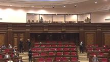 Пашинян – в НС Армении, оппозиция бойкотирует правительственный час