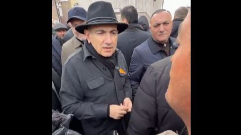 Փաշինյանի արձագանքը քաղաքացու՝ Արցախի ու Կաթողիկոսի մասին հարցերին