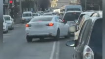 Երևանում «Մազդայի» վարորդը խցանման ժամանակ դուրս է եկել հանդիպակաց