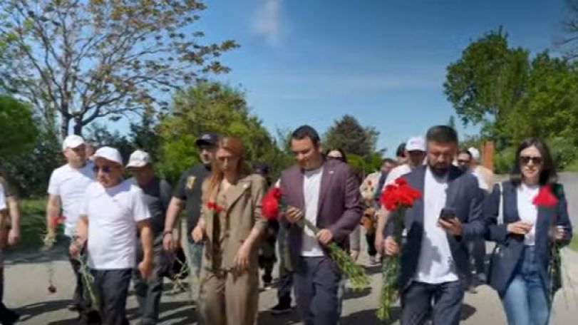 «Ուժեղ Հայաստան»-ի անդամները հարգանքի տուրք են մատուցել Հայրենիքի համար իրենց կյանքը զոհաբերած հերոսների հիշատակին