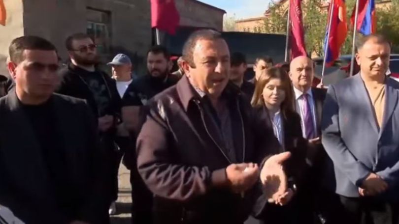 Առաջ հպարտ խոսում էինք, երբ ուզենք՝ Բաքուն կգրավենք, Ալիևն էլ թեյ կբերի մեզ, բայց հիմա խեղճացած ենք. Ծառուկյան
